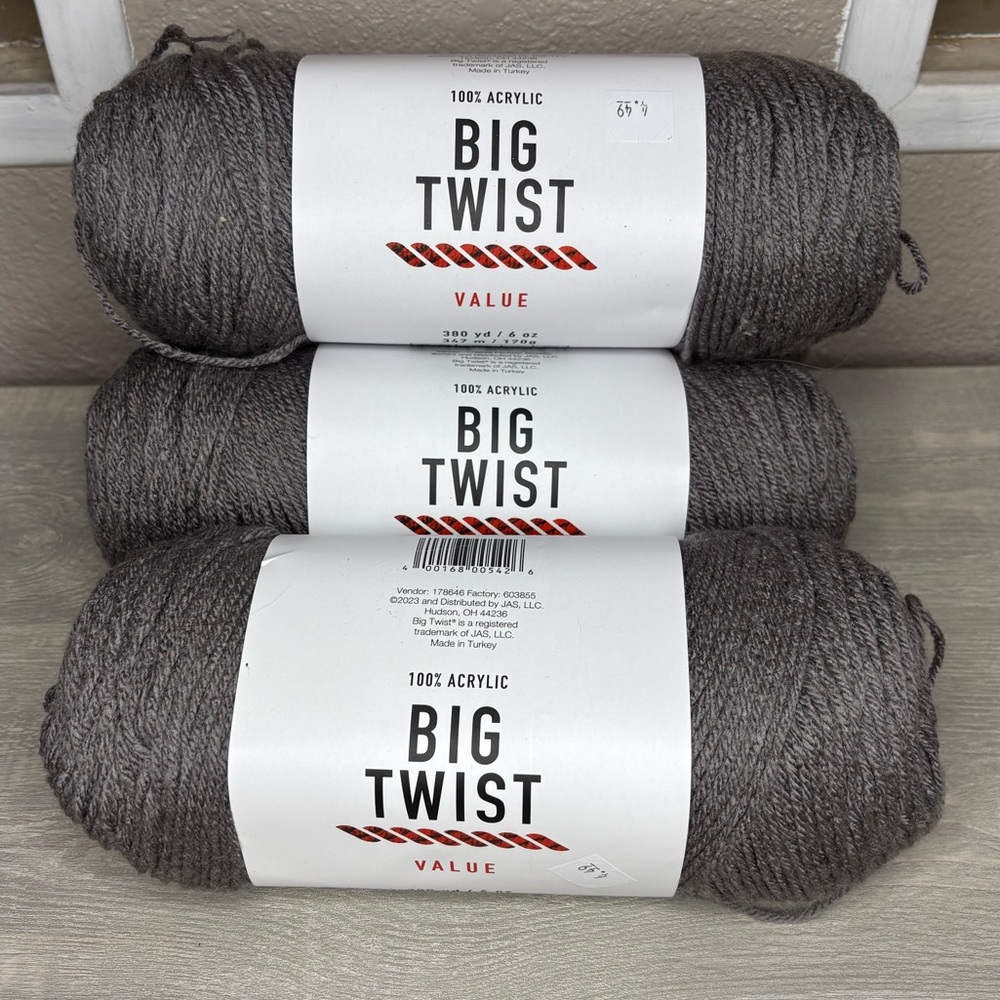 Big Twist Value Medium Gray 4 Skein Bundle
